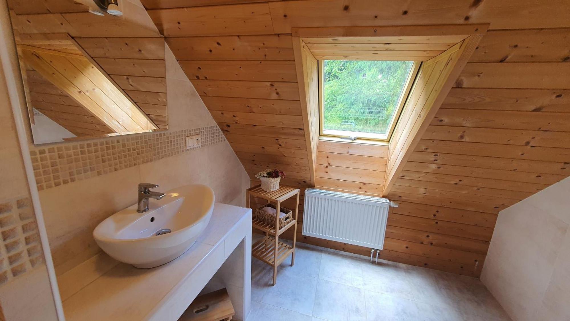 Romeo Lodge *